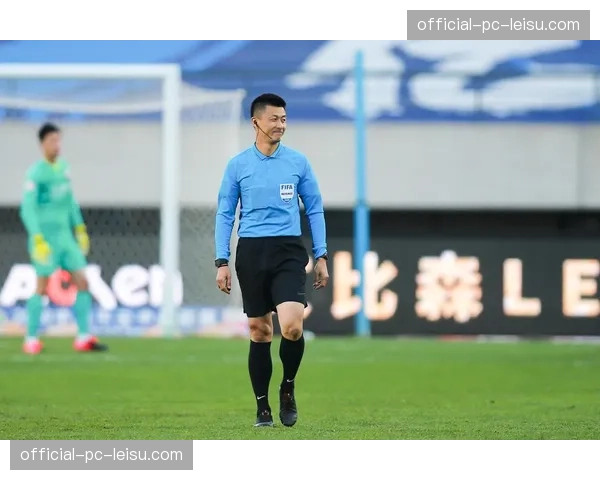 新赛季裁判员培训结束，统一攻防犯规尺度成重点